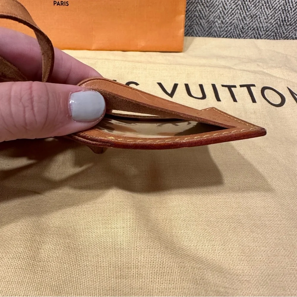 Louis Vuitton Luggage Tag - Picture 4 of 7